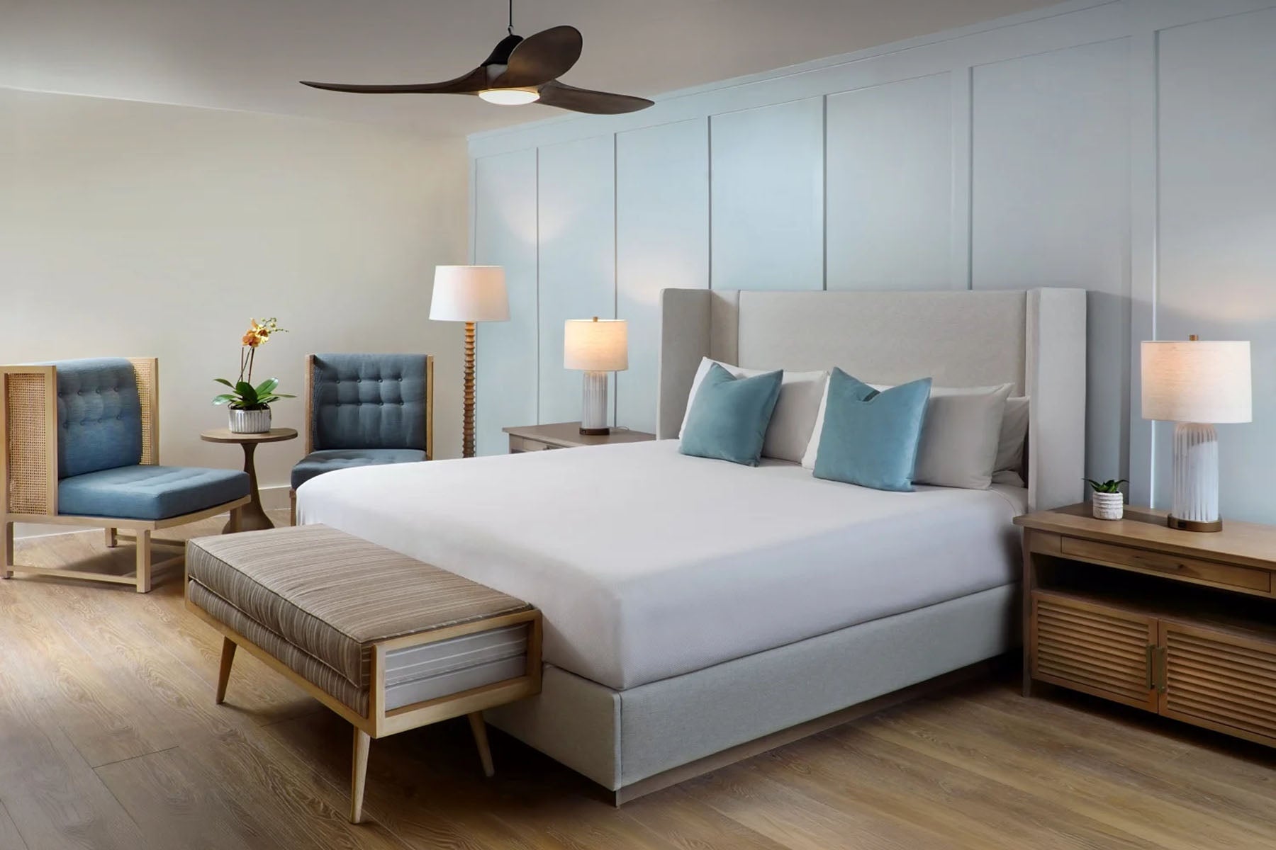 Beach Resort: Guest Rooms and Guest Bath